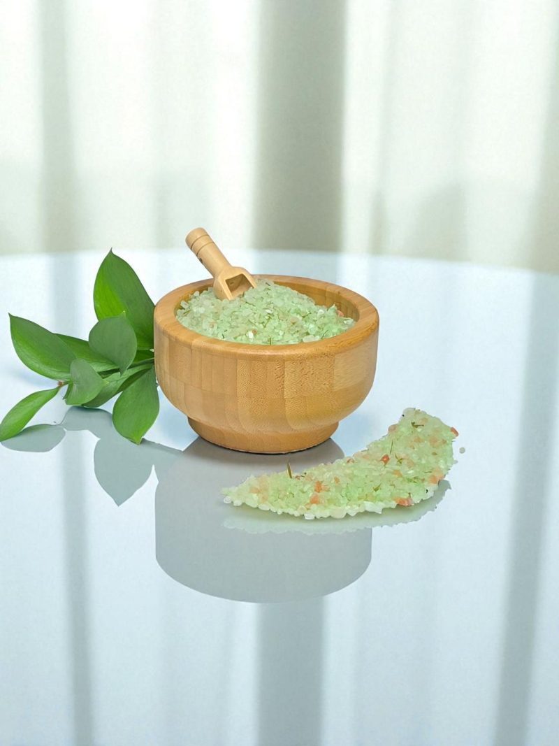 Eucalyptus and Spearmint Himalayan Salts - Image 2