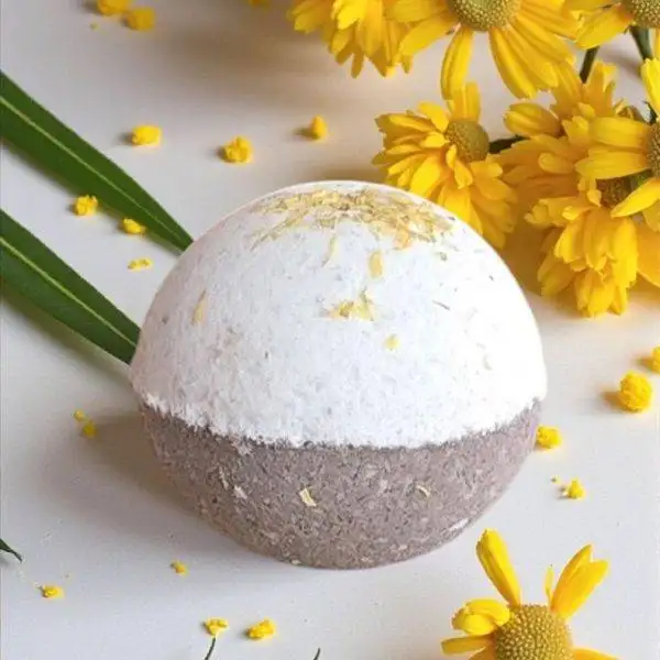 Coconut & Vanilla Bath Bomb